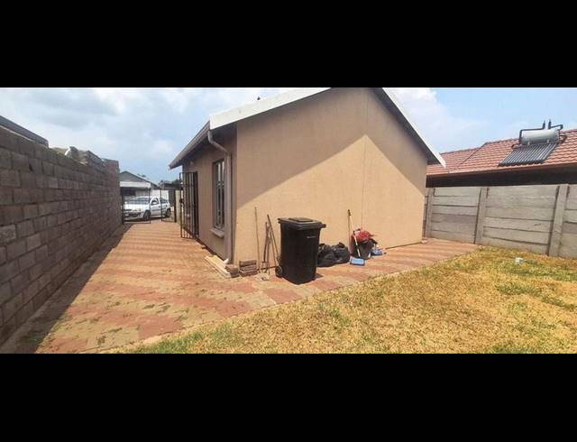 2 BEDROOM HOUSE FOR SALE IN SKY CITY